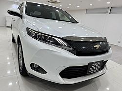 Toyota Harrier Premium 2.0 Sunroof 2015 Rear Entertainment White